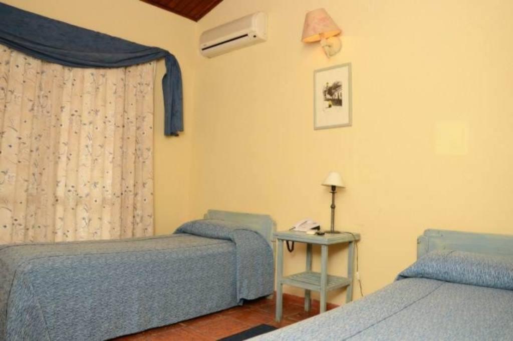 קולוניה דל סקרמנטו Hotel Bahia Playa מראה חיצוני תמונה